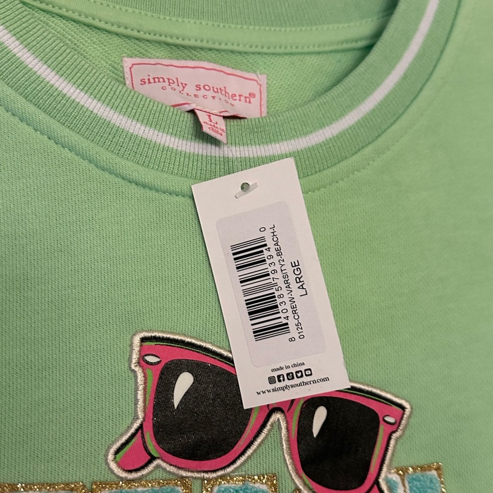 Green Beach Lover Pullover Sweatshirt - Picture 3 of 3